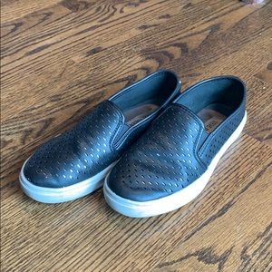 Girls Steve Madden black slip on shoes